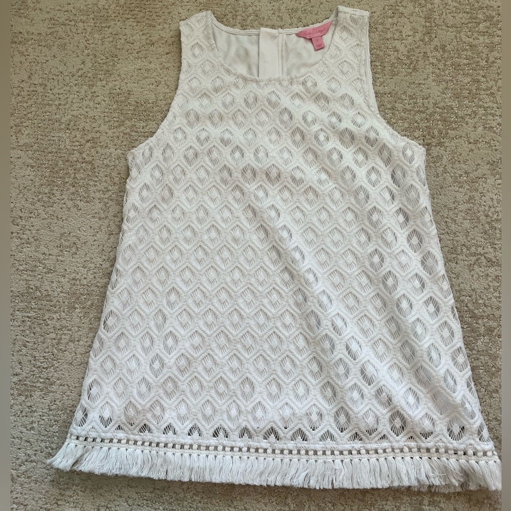 Lily Pulitzer sleeveless blouse white diamond crochet with fringe bottom